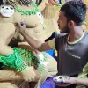 দুর্গার সাজে সোনালি রঙের ধান, নজর কাড়ছে দর্শনার্থীদের