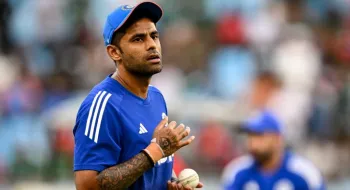‘পহেলগাঁও মন্তব্যে’ সূর্যকুমারকে জরিমানা আইসিসির