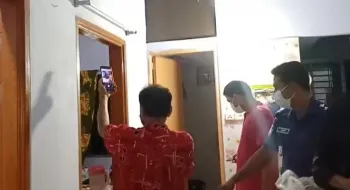 বগুড়ার কলোনি চকফরিদে এক নারীর ঝুলন্ত লাশ উদ্ধার