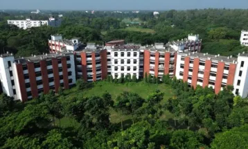 বেরোবির শহীদ ফেলানী হলে নানামুখী ভোগান্তি, বৈষম্যের অভিযোগ শিক্ষার্থীদের