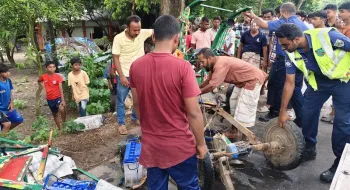 নাটোরে বাসচাপায় অটোরিকশার ৩ যাত্রী নিহত