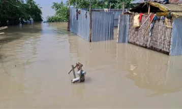 রংপুরে ৩৪ গ্রামের বিশ হাজার পরিবার পানিবন্দি
