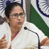 পশ্চিমবঙ্গে ফের মেডিকেল ছাত্রীকে গণধর্ষণ, মমতা বললেন ‘এত রাতে বাইরে গেল কীভাবে’
