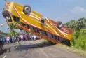 এক বাসের ধাক্কায় আরেক বাস খাদে, এসআইয়ের স্ত্রীসহ নিহত ২