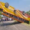 এক বাসের ধাক্কায় আরেক বাস খাদে, এসআইয়ের স্ত্রীসহ নিহত ২