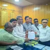 প্রান্তিক কৃষকের সুবিধায় একই দোকানে সার-বীজ বিক্রির দাবি