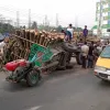 ফুলবাড়ীতে পাওয়াট্রিলারের চাকার আঘাতে এক অটোচালক নিহত