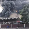 কার্গো ভিলেজে আগুন: সিলেটে নামছে ঢাকার ফ্লাইট