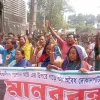 শ্মশান ঘাটের জমিতে অবৈধ দোকান উচ্ছেদের দাবিতে রাণীশংকৈলে মানববন্ধন