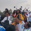 একই সঙ্গে ৩৫০ টি সোনালীকা ট্রাক্টর হস্তান্তর করে গিনেস ওয়ার্ল্ড রেকর্ডসে বাংলাদেশের নাম