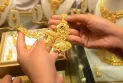 ২৪ ঘণ্টার ব্যবধানে দেশের বাজারে সোনার দাম আরও কমলো