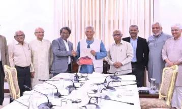 জাতীয় নির্বাচনের আগে গণভোট আয়োজনের সুপারিশ ঐকমত্য কমিশনের