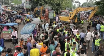 দিনাজপুরে ১১ কিলোমিটার রাস্তার অবৈধ স্থাপনা উচ্ছেদ অভিযান শুরু