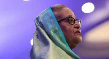 অতিথি শেখ হাসিনাকে ভারত কি ধীরে ধীরে 'আনলক' করতে দিচ্ছে?