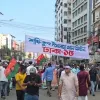 জাতীয় বিপ্লব ও সংহতি দিবসের র‍্যালিতে যোগ দিতে পল্টনে জনতার ঢল