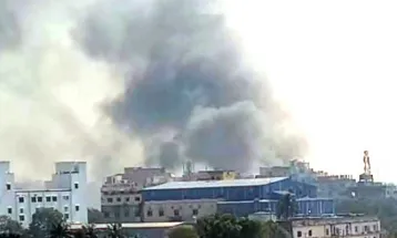 টঙ্গীতে তুলার গুদামে আগুন, নিয়ন্ত্রণে ৭ ইউনিট