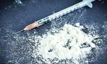 আসছে হেরোইনের কাঁচামাল