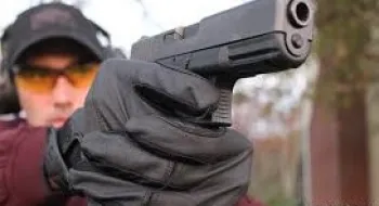 সামরিক কমব্যাট পি*স্তল  কি ?