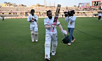 সেঞ্চুরিতে শততম টেস্ট রাঙালেন মুশফিক