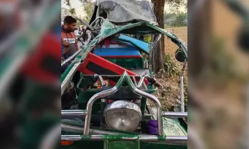 ট্রাক-অটোরিকশার মুখোমুখি সংঘর্ষে একই পরিবারের দুজন নিহত, আহত ৪