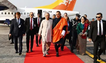 ঢাকায় পৌঁছেছেন ভুটানের প্রধানমন্ত্রী