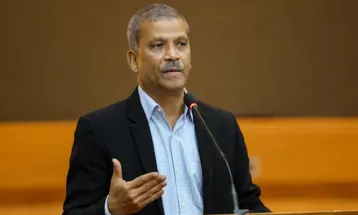 তারেক রহমানের ফেরায় বাধা থাকলে সর্বোচ্চ সহযোগিতা করা হবে: আসিফ নজরুল