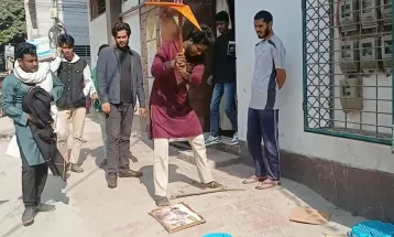 জাতীয় পার্টির অফিসে ভাঙচুর, মিটিং পণ্ড