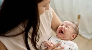 জন্মের পর শিশু কেন কাঁদে, হাসে কেন পরে?