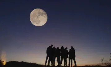 বছরের দীর্ঘতম রাত আজ, কিভাবে কাটাবেন?